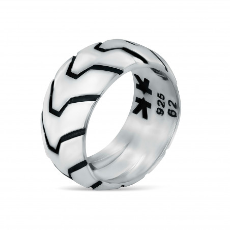 "Lines" ring